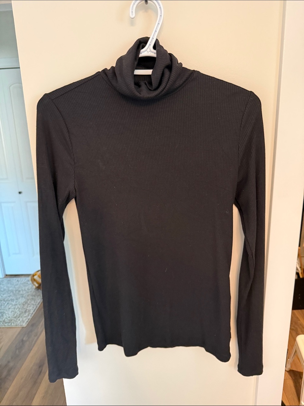 Levi's Black Ribbed Turtleneck Long-Sleeve Sweater